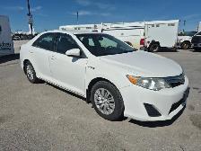 2012 Toyota Camry Hybrid - Photo 3