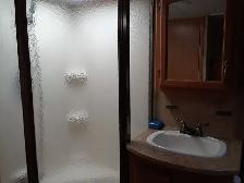 30 foot  5th wheel trailer - Photo 4