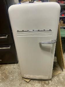 Fridge kitchen appliance