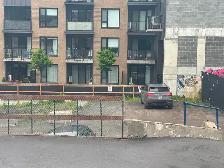 PARKING / STATIONNEMENT