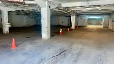 STATIONNEMENT - Photo 3