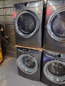 Electrolux '27' Titanium Front Load Washer / Dryer Set on Sale‼️ - Photo 3