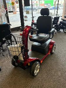 NEW Pride Pursuit ES 4 Wheeled Scooter