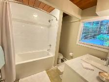 West Vancouver Mini Suite Room Available - Photo 7