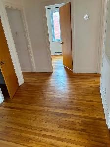 5 1/2 haut duplex 3 chambres libre 1er Juillet Montreal NDG - Photo 8