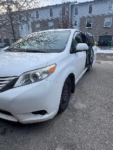2016 TOYOTA SIENNA | Great Condition and Features - Photo 2