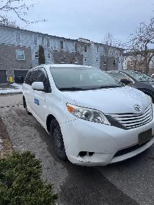 2016 TOYOTA SIENNA | Great Condition and Features - Photo 3