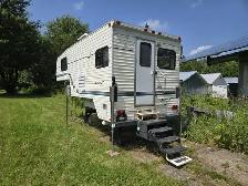 truck Camper - Photo 2