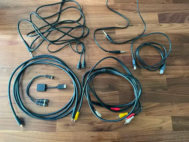 Lot de fils et connexions (12 items)