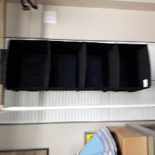 RANGE-TOUT À4 TABLETTES 7'x11'À SUSPENDRE DANS GARDE-ROBE $10.00 - Photo 2