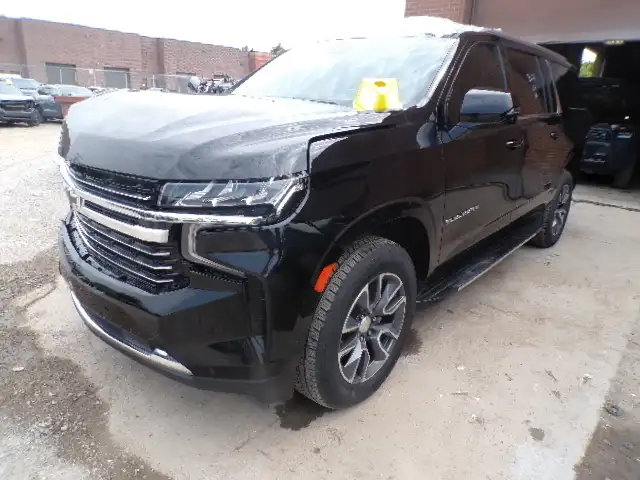 2024 Chevrolet Suburban LT