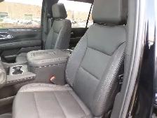2024 Chevrolet Suburban LT - Photo 9