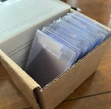 100 used plastic Semi-Rigid card holders. Like New! - Photo 2