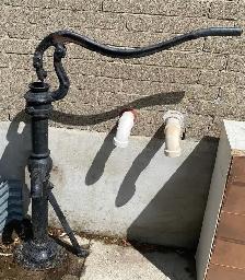 Antique Cast Iron Hand Water Pump - Photo 5