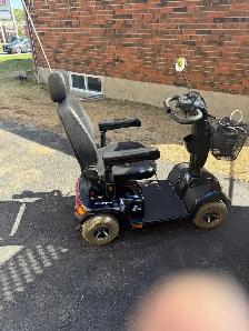 QUADRIPORTEUR / SCOOTER - Photo 3