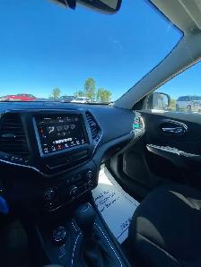 2022 Jeep Cherokee Sport - Photo 9