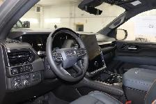 2026 GMC Yukon XL AT4 - Photo 17