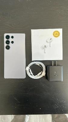 iPhone XS 256GB Unlocked - Mint Condition!