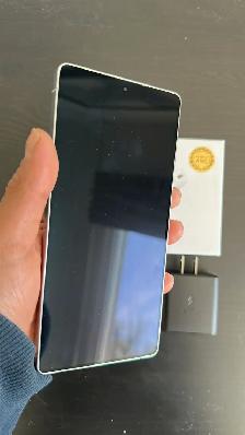 iPhone XS 256GB Unlocked - Mint Condition! - Photo 3