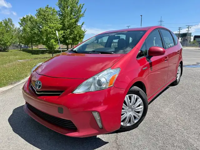 2012 Toyota Prius V 2012 TOYOTA PRIUS AUTOMATIQUE , HYBRIDE  , 4