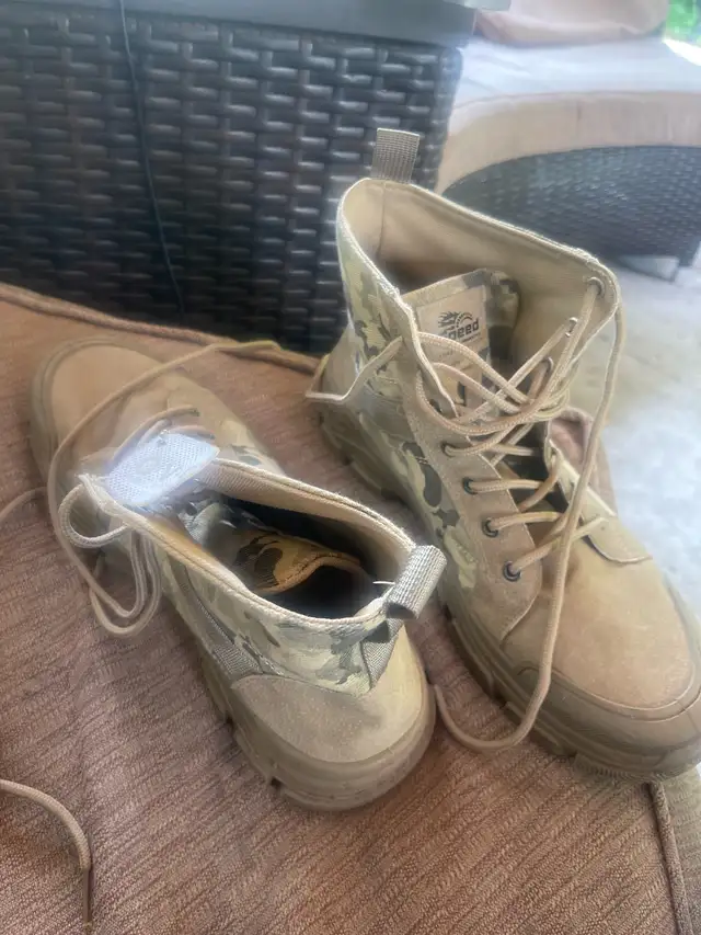 Camouflage boots