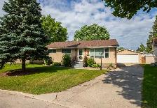 Well-Maintained 4bdrm BNG w/ 24x22 dbl det garage!