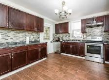 Room for Rent in House unit / Fully Furnished Bedroom - Photo 5