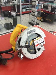 Scie circulaire DeWalt