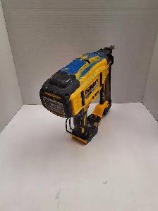 Dewalt DCN680 18GA 20v Brad Nailer Tool Only - Photo 2