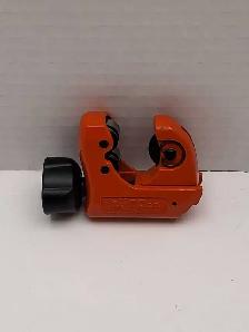 Crescent Pipe/Tube cutter 1/8'-1 1/8' 3-28mm - Photo 2
