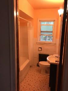 Clean, Quiet, One bedroom apartment - Photo 8