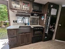 2020 Cherokee Grey Wolf 23DBH - Photo 3