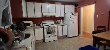 One Large Room (165 sqf) on the First Floor – $799 All-Inclusive - Photo 2