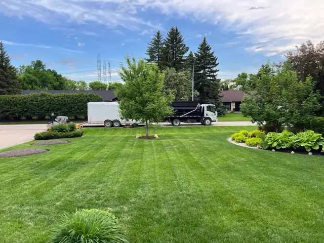 NOW HIRING: DEWEEDER / PROPERTY MAINTENANCE LABOURER
