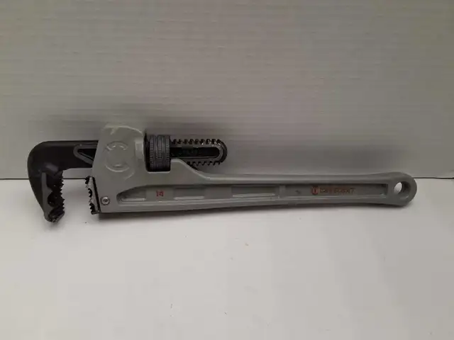 Crescent 14' Aluminum Pipe Wrench CAPW14