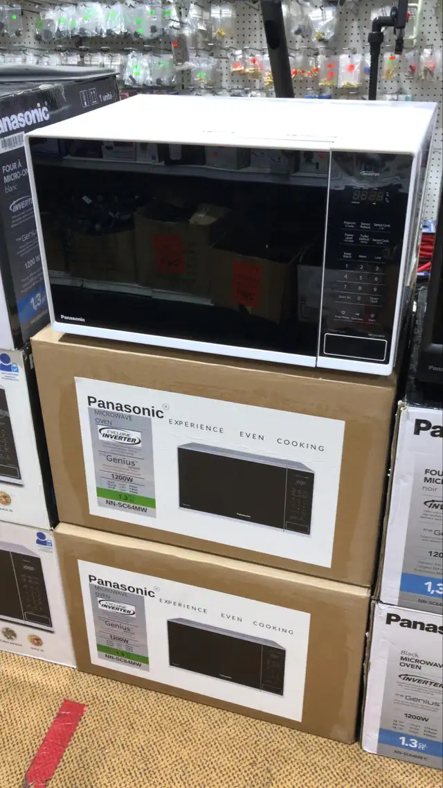 MICROWAVE OVEN PANASONIC 1.3CUFTWHITE
