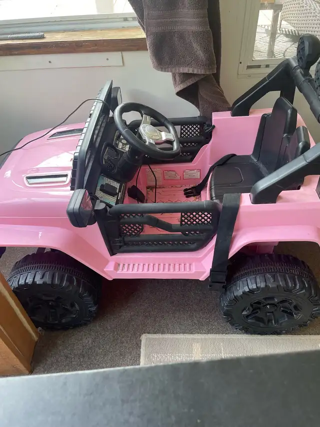 Pink ride on jeep 12Volt
