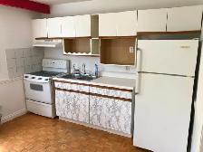 One Bedroom Apartmnt in a house p6913Near Square one & Go Train - Photo 8