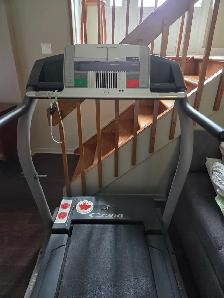 treadmill - Photo 2