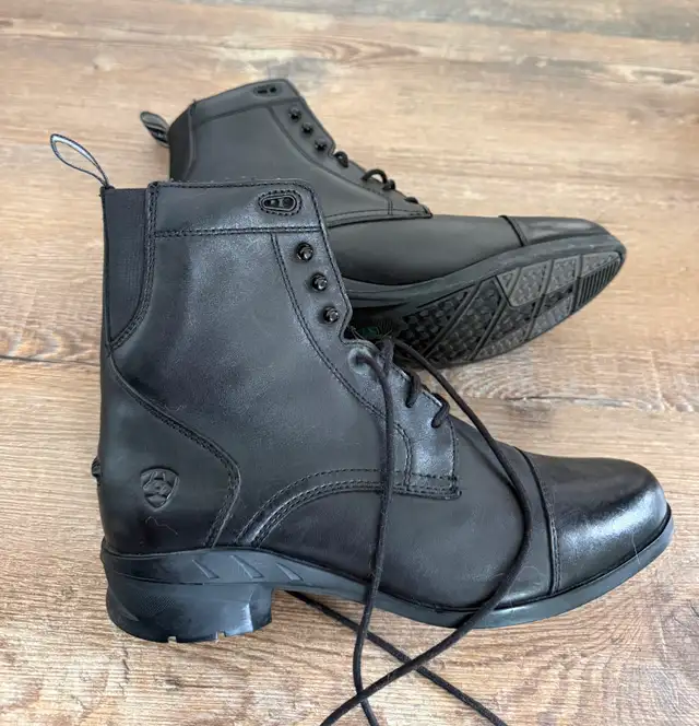 Ariat Women's Paddock Boots – Size 9B (EU 40)