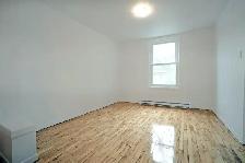 Beau 4.4 présentement dispo sur la 4e Ave a verdun! - Photo 2