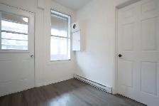 Beau 4.4 présentement dispo sur la 4e Ave a verdun! - Photo 12