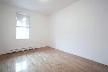 Beau 4.4 présentement dispo sur la 4e Ave a verdun! - Photo 14
