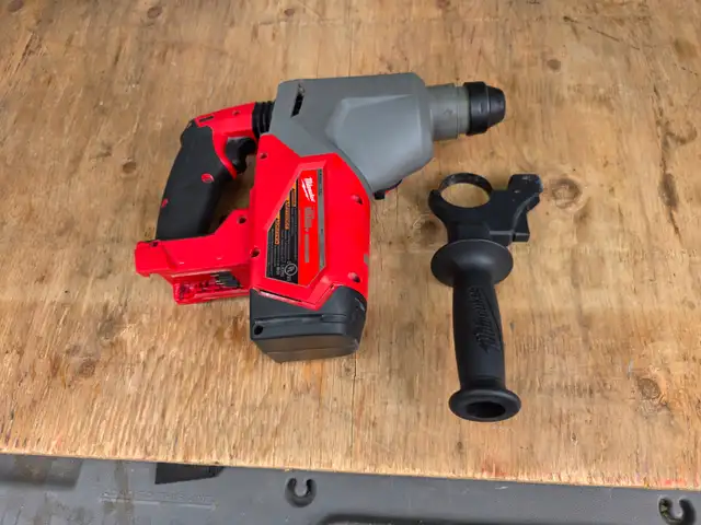 1 Milwaukee 1' (25mm) SDS Plus Rotary Hammer Drill Model 2712-20