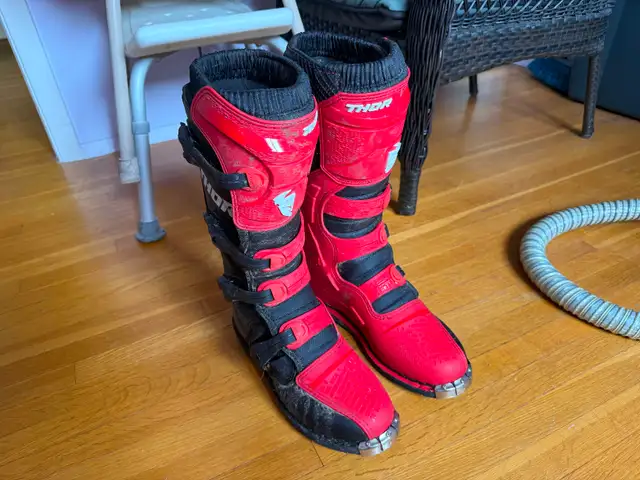 Motorcycle boots