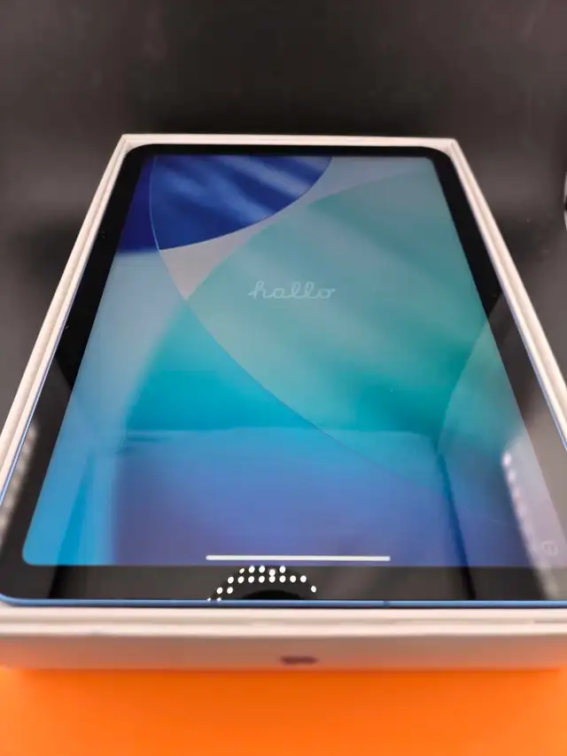 Ipad A16 128GB Blue In Box