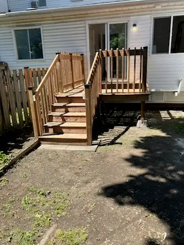 Walk to Algonquin, 2 Bedrooms with Yard $1985.00