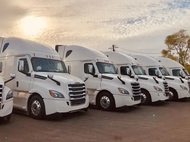 NOW HIRING — AZ DRIVERS & OWNER OPERATORS Canada–US Long