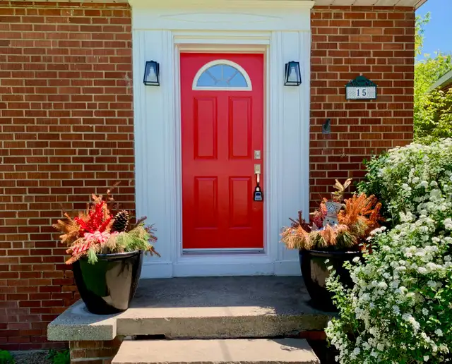 4 Bedroom Detached Home in Prime Etobicoke Location For Lease