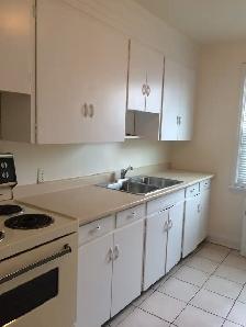 One Bedroom suite in a Quiet Building - Photo 3